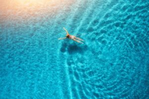 how to stop being a people pleaser